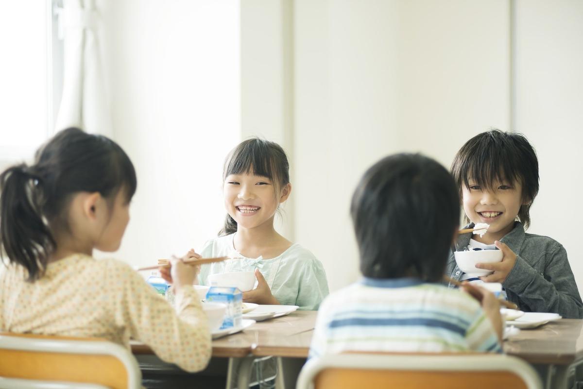 海外から見る日本の学校も特徴が？日本ならではの学校あるあるについて解説！_サブ1.jpg